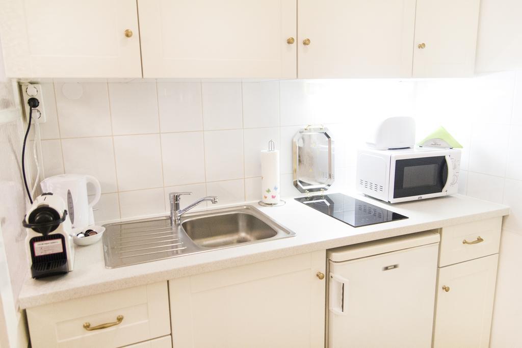 Authentic Budapest Apartment Номер фото